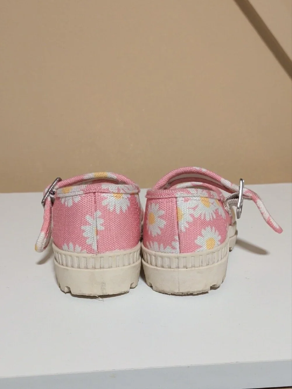 Cynthia Rowley Pink Daisy Mary Jane Sandals